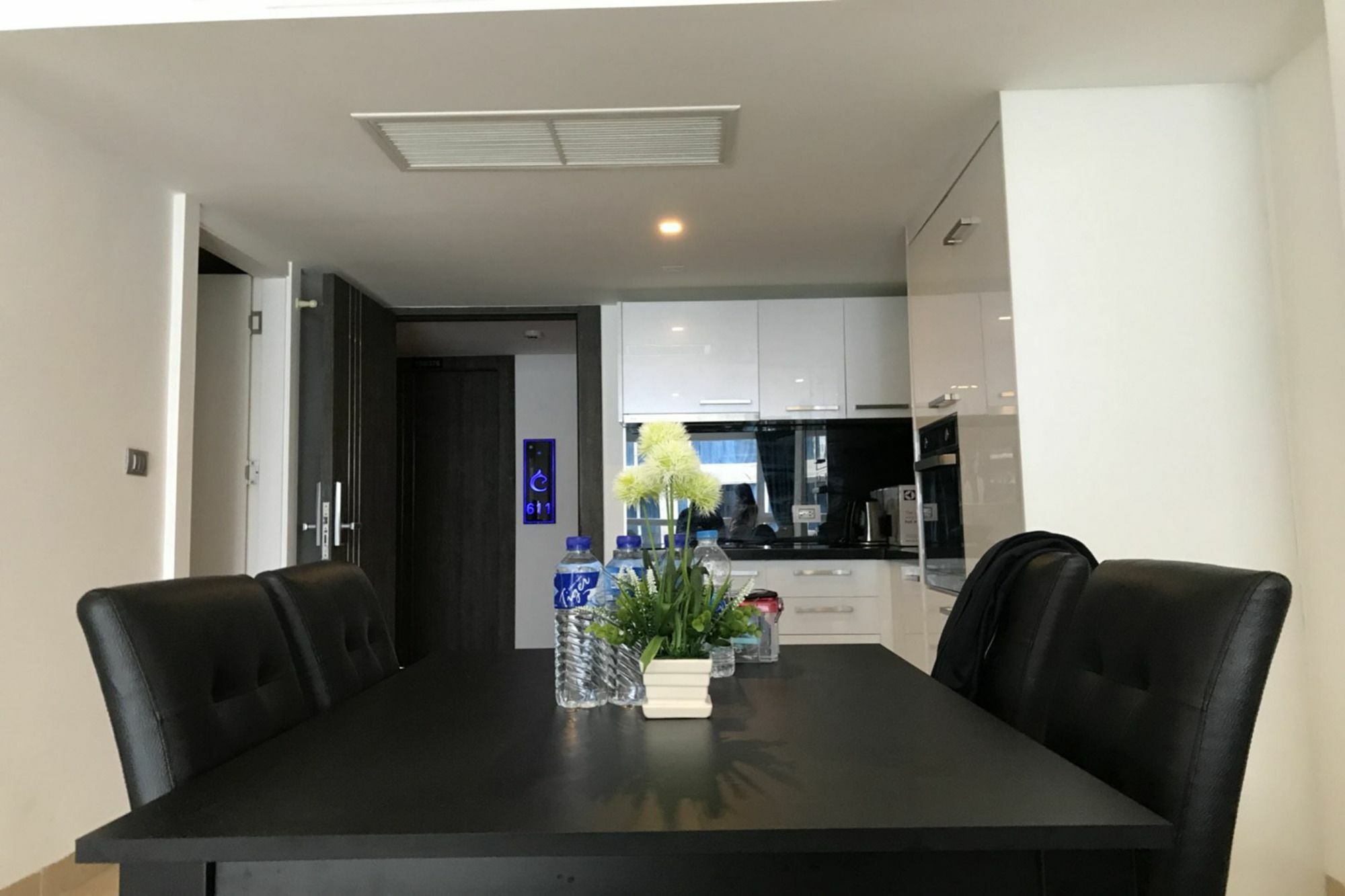 Uplus Avenue Residence Pattaya Exterior foto