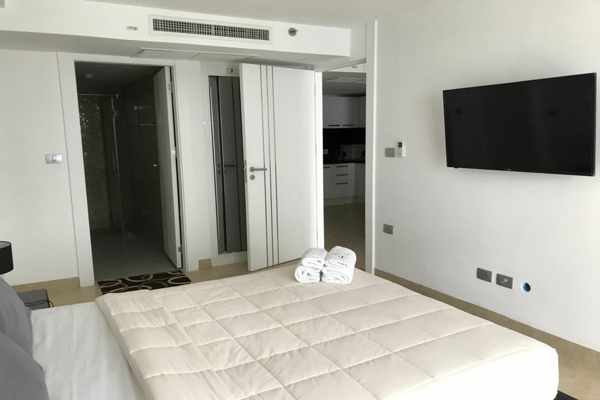 Uplus Avenue Residence Pattaya Exterior foto